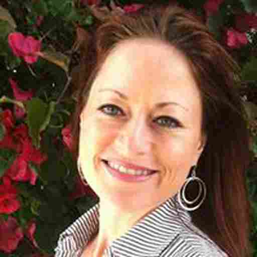 Helping conscientious women and men globally, reconnect to their heart, health, wellness and each other. Nicole Trincia Coaching