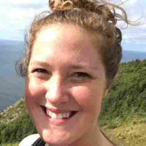 Massage Therapy, Registered Massage Therapist, Pain, Injuries, Stress, Prenatal massage, Concussion therapy, Cupping Therapy, Fibromyalgia, Strains, Tendonitis Emma Peters, RMT