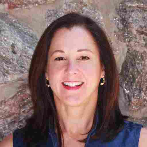 Professional Speaker and Coach Consultant Lead from the Top