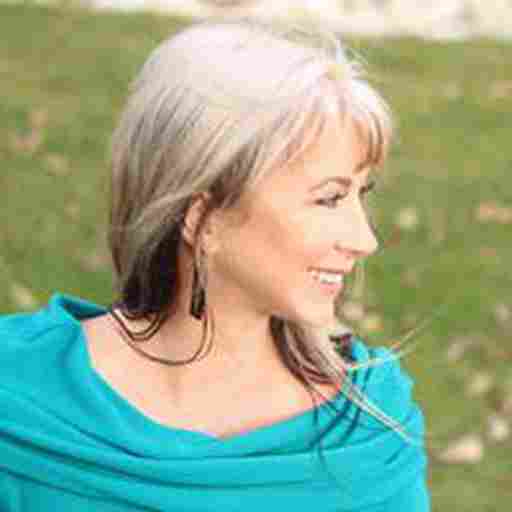 Usui Reiki Master,  Hoistic Healer, Raindrop Therapy, Vita Flex Techniques, Hot Stone Massage, Crystal Healing, Guided Medittion, Personal Trainer and Fitness Instructor Solar Power Health