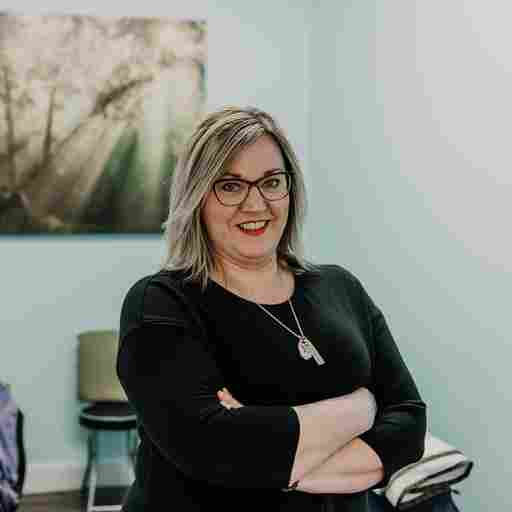 Reiki Master Teacher, Certified Reflexologist, Intuitive Spiritual Coaching Diamond Energy Therapy-Lisa Morissette