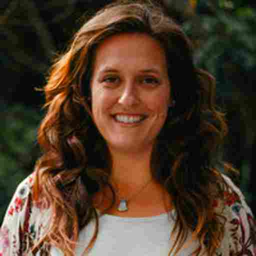 Acupuncturist Herbalist Health Coach Stefanie Miska